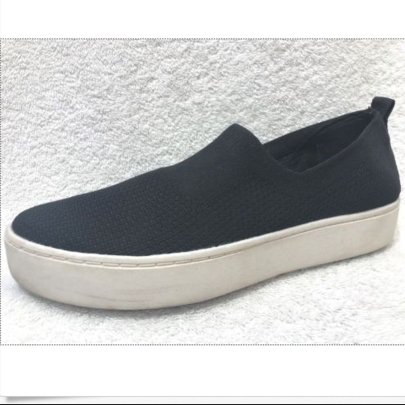 dv slip on sneakers